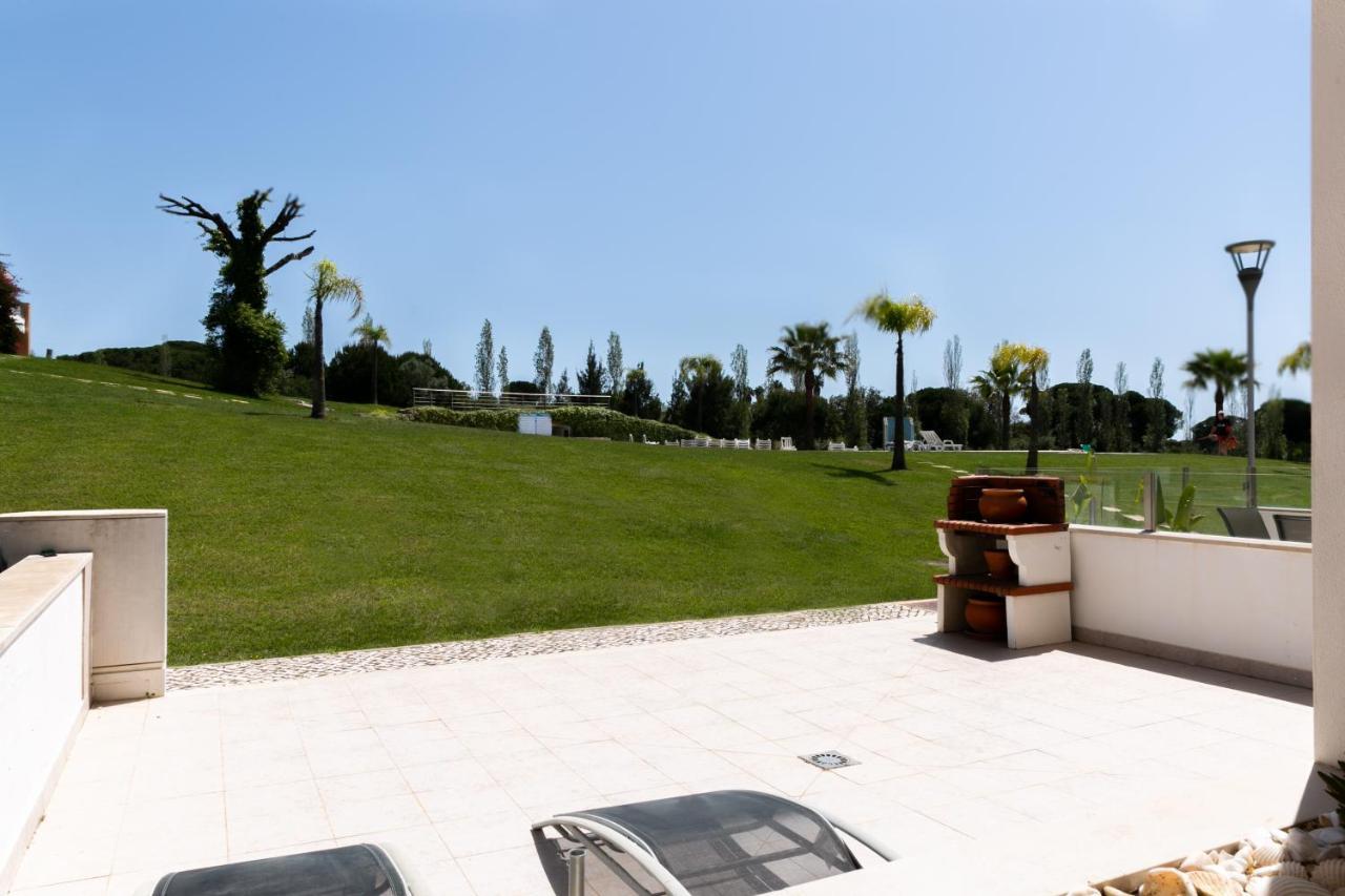 Sunny Villa Facing The Swimming Pool Fontainhas  Exterior photo